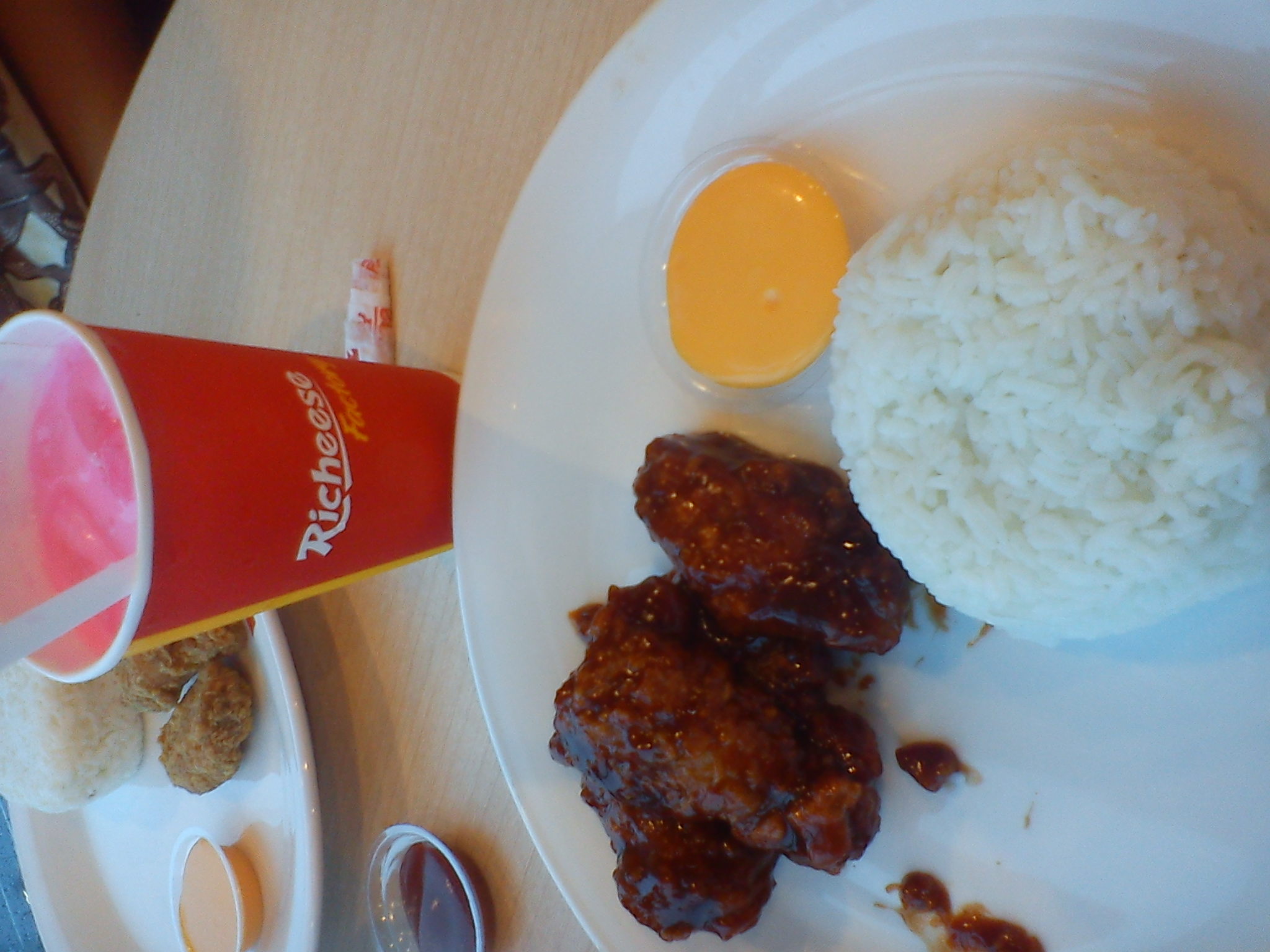 richeese factory royal plaza image-1040